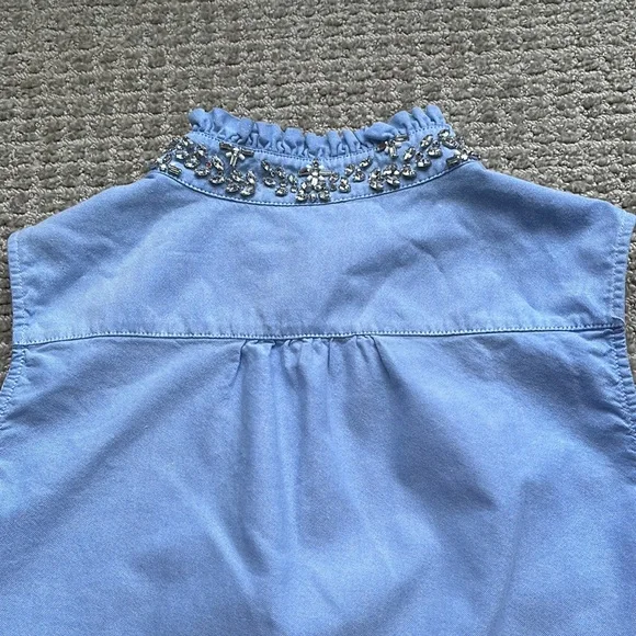 Light Blue sleeveless embellished ladies blouse. Size L - Picture 5 of 5
